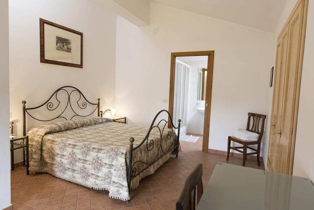 Casa Vacanza Le Case San Gimignano Exterior photo